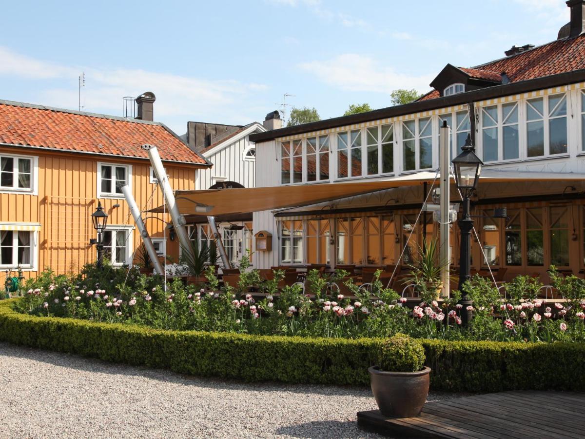 Gripsholms Vaerdshus Hotel Mariefred Exterior photo